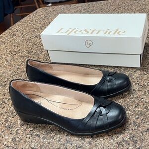 Life Stride Black Slip-On Women's Loafers with Knot Accent